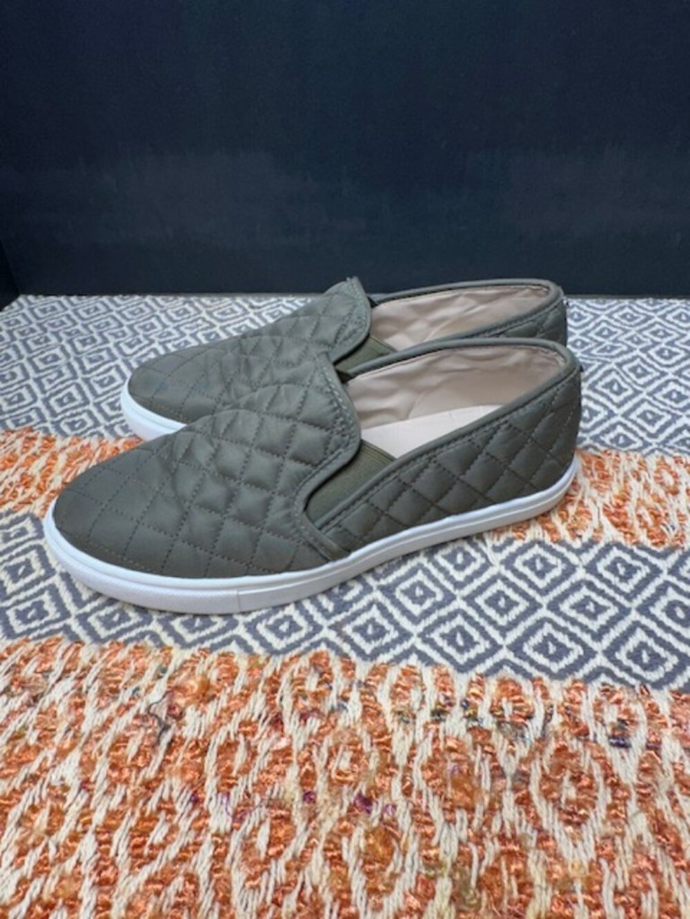 Steve Madden Ecentrcq Slip On Woman's Size 8.5